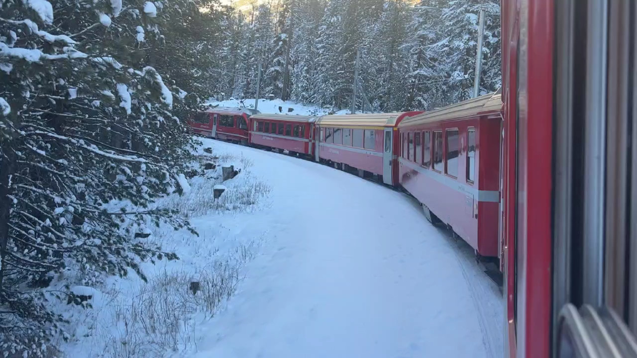 瑞士🇨🇭红色小火车