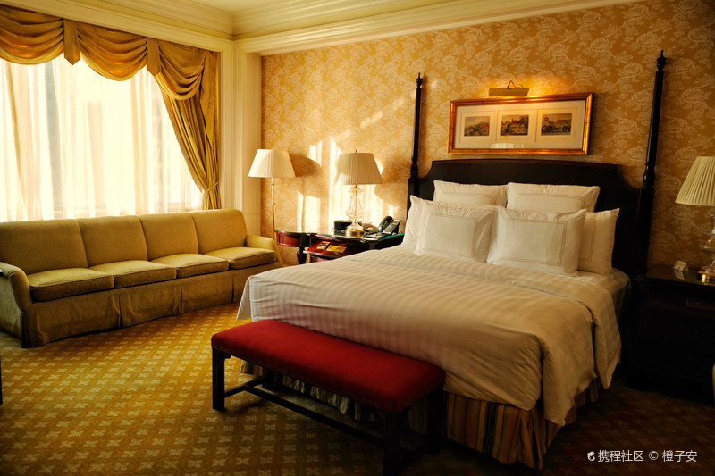 北京丽思卡尔顿酒店(华贸中心)