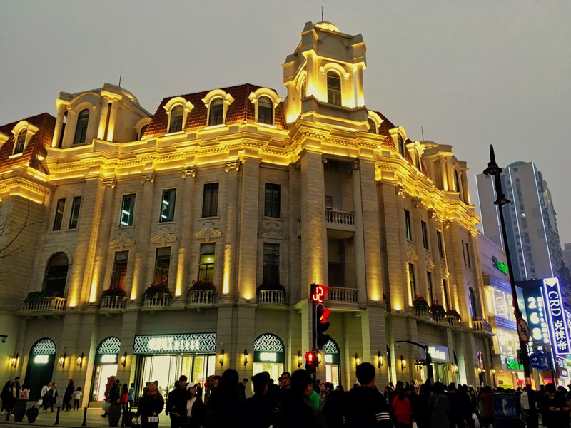 闲逛江汉路步行街