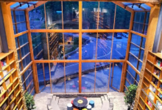 放语空乡村胶囊书店购物图片