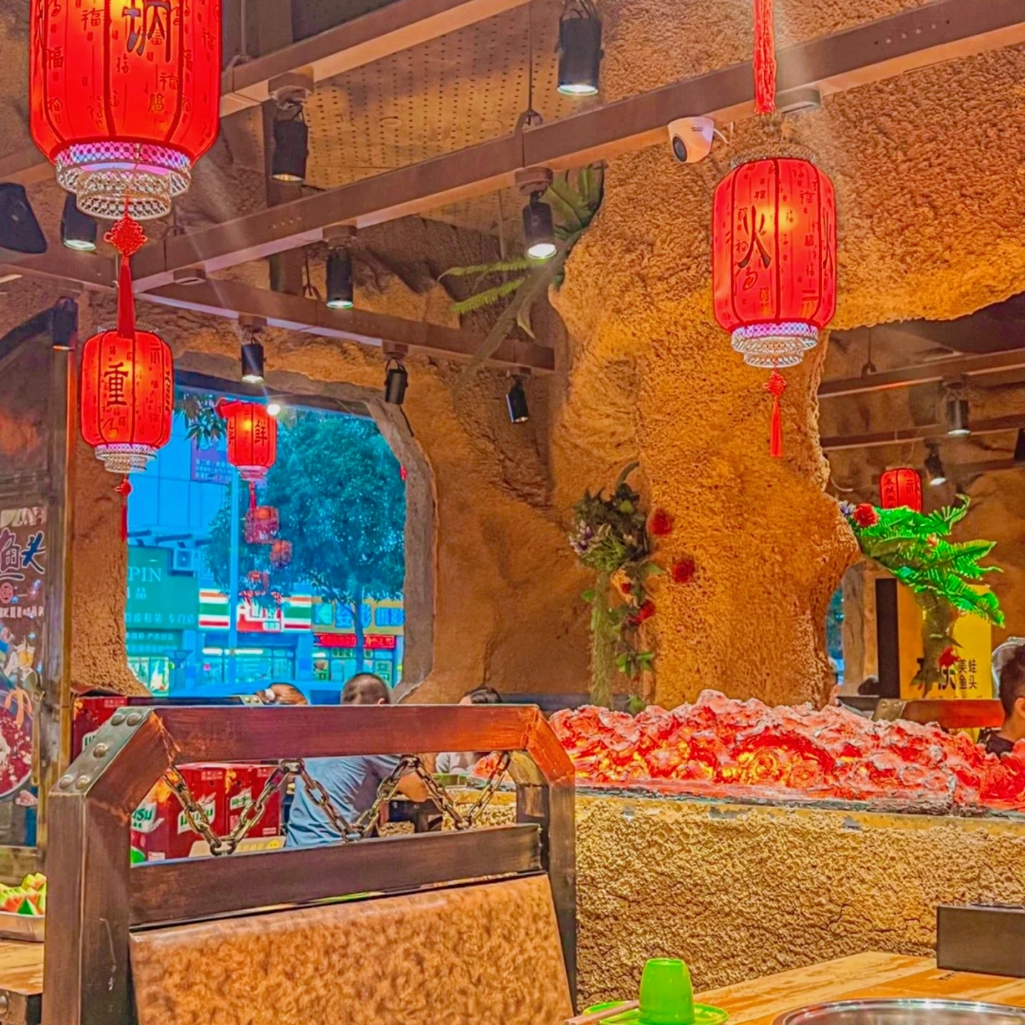 齐庆美蛙鱼头火锅·重庆老字号(秀山店)