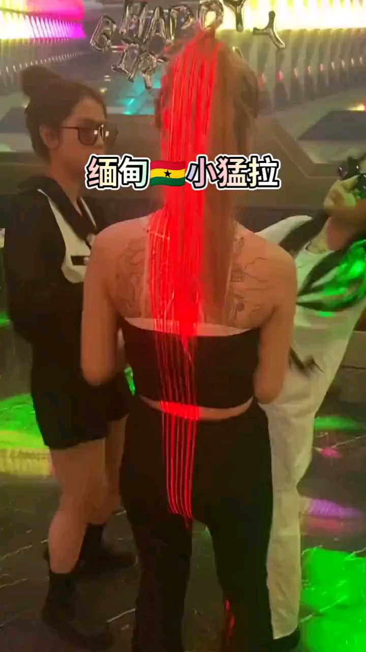 我能文能武，能嗨能静，哥哥你愿意同我朋友吗？ 