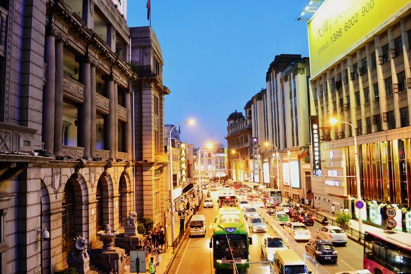 闲逛江汉路步行街