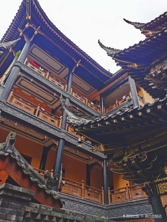 重庆罗汉寺——《疯狂的石头》取景地.