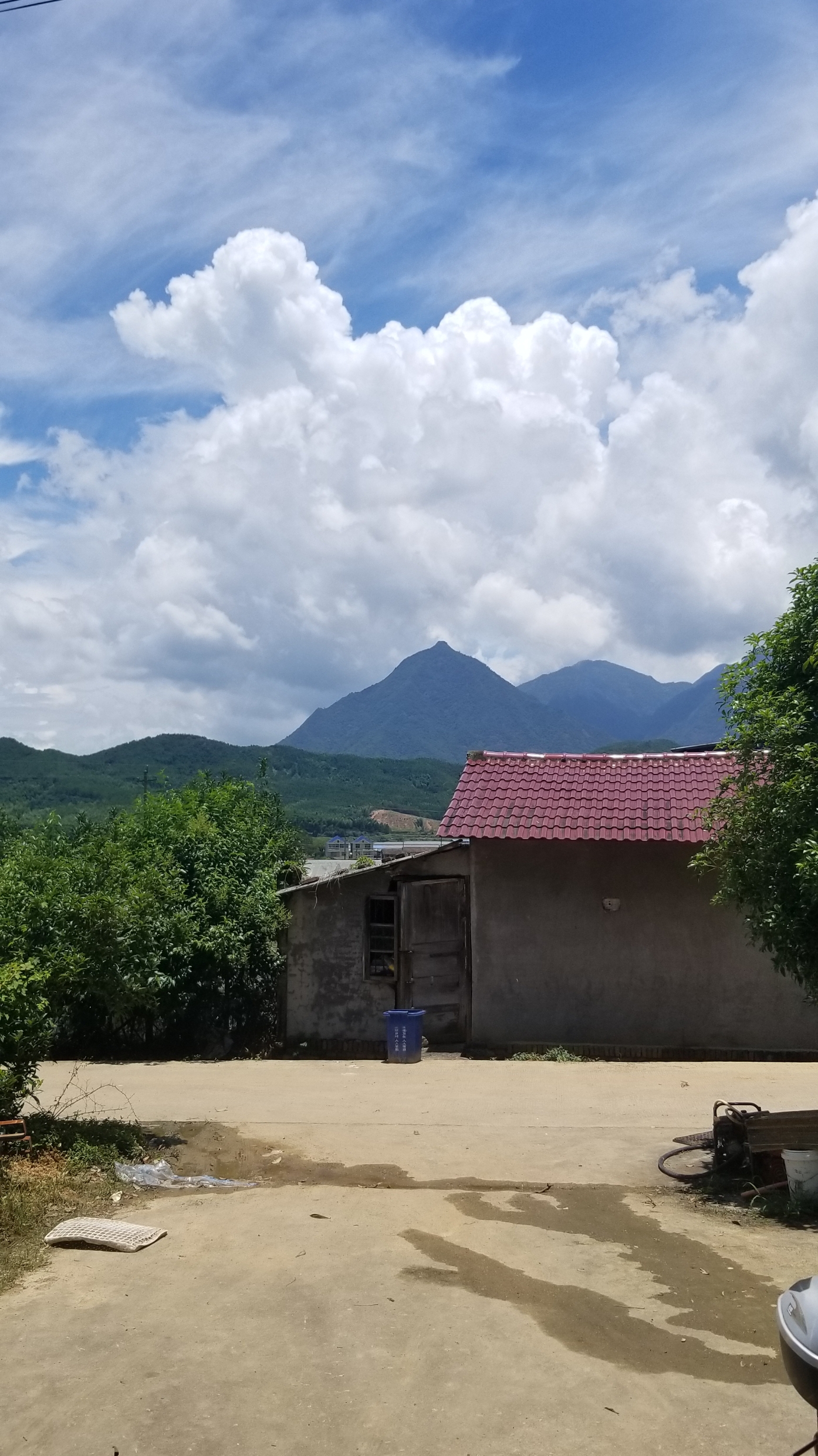 #值得一飞的风景 棕旅房车鸾凤露营地