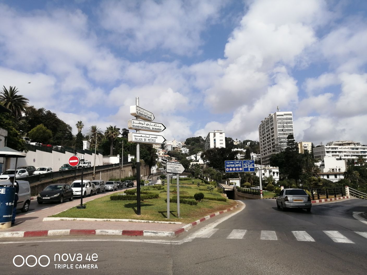 阿尔及利亚的首都阿尔及尔一个非常美丽的海滨城市，通常被大多数人所忽略。提到非洲人们的第一反应是那里温