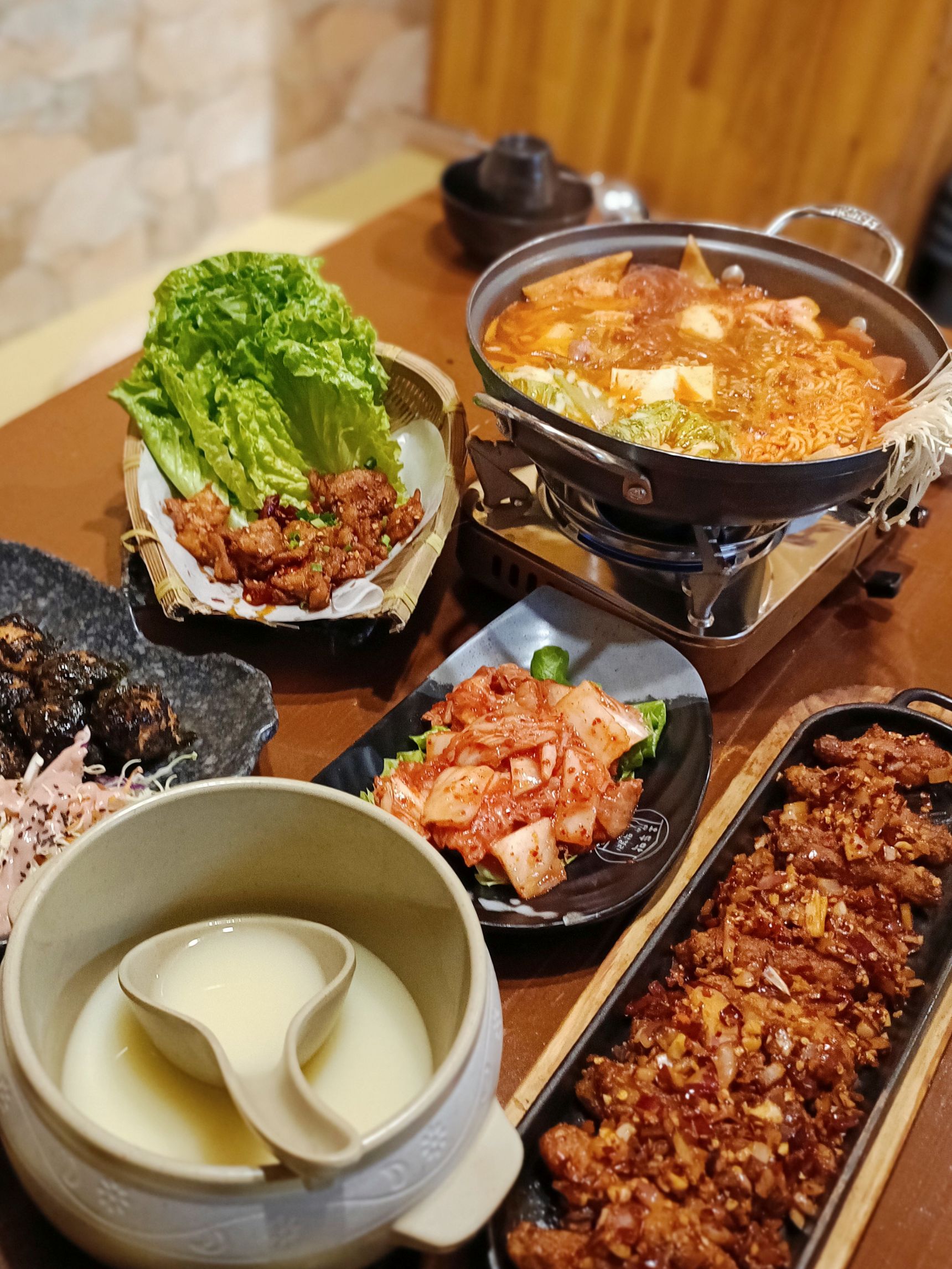 朝鲜特色料理|韩剧同款小木屋米酒店🌟