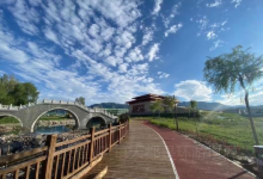 龙汇世界景点图片