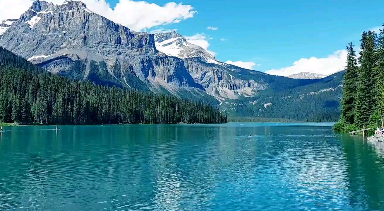 加拿大班夫翡翠湖美景共享