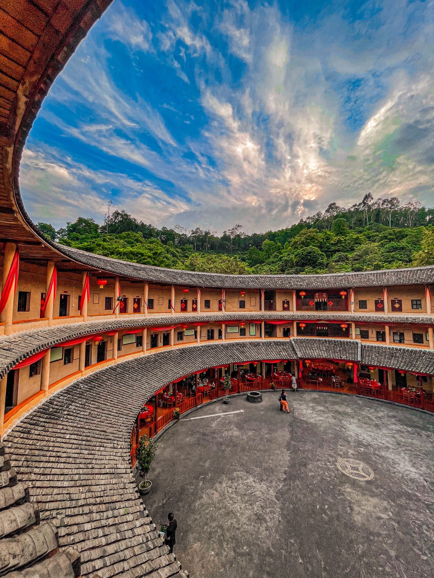 客家庄土楼餐厅图片