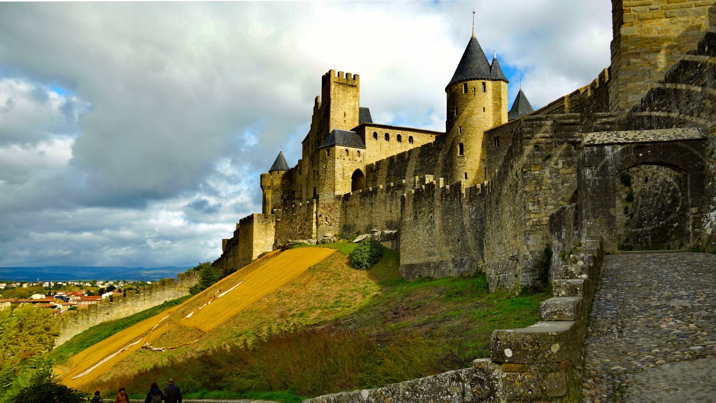 欧洲体量最大的城堡。