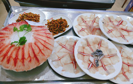 红翻天美食城(锦州新城店)