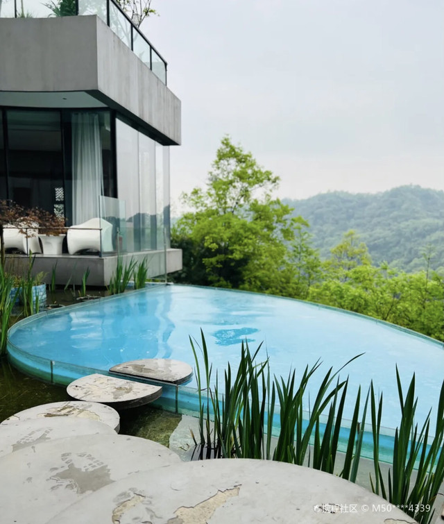 探店|青城山青暇山居野奢度假酒店_来成都青城山度假.