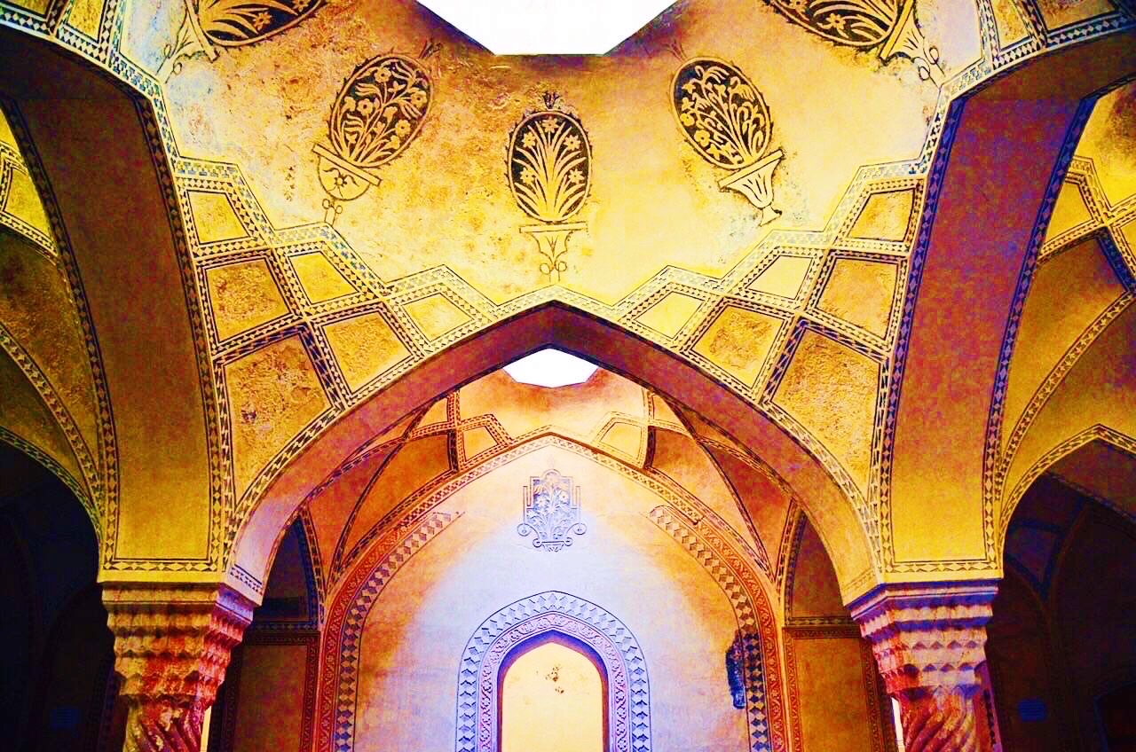 伊朗各具风格的清真寺屋顶