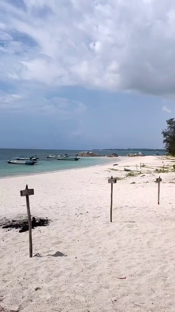 印尼勿里洞随便一段海滩都是如画风景 Tanjung Tinggi
