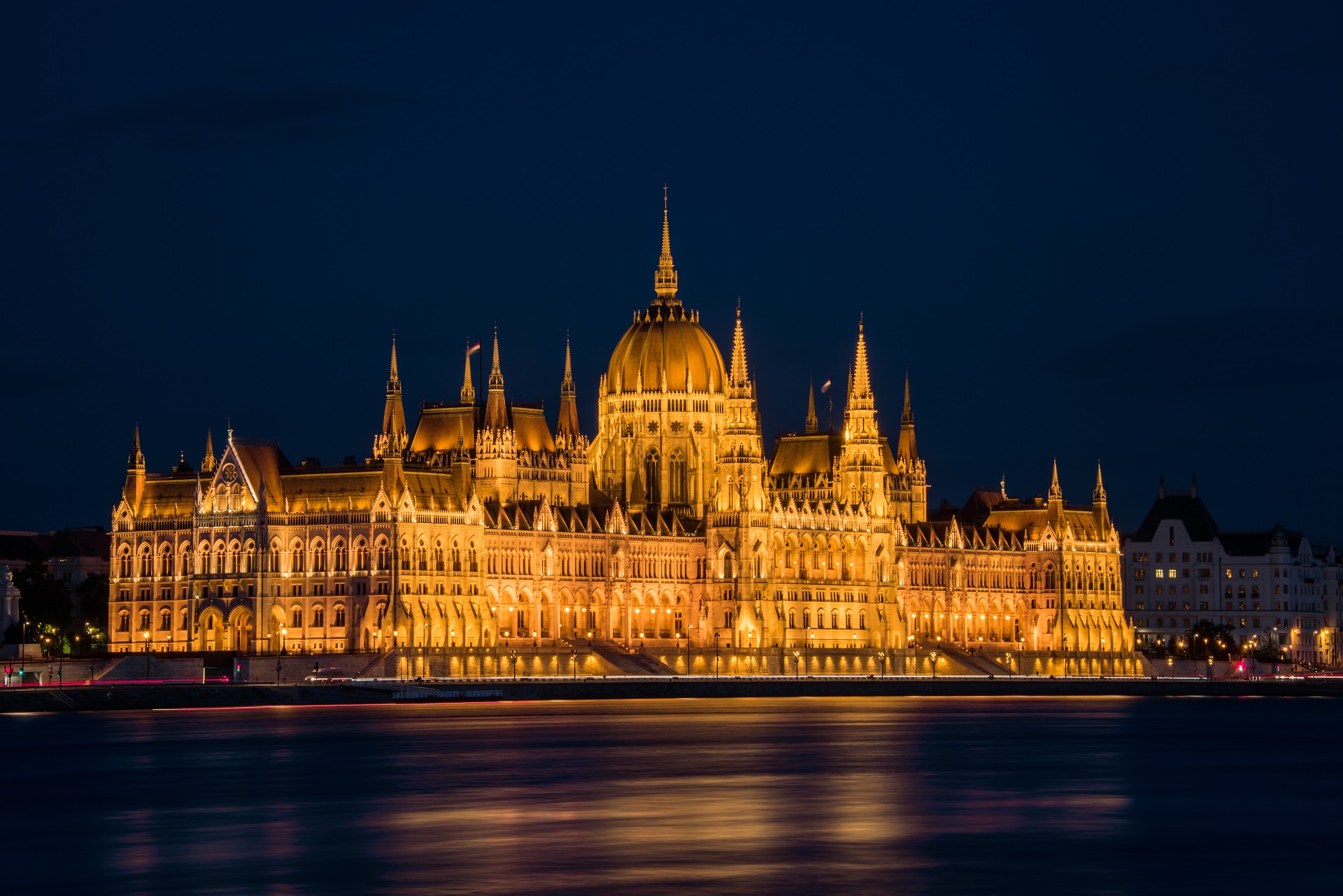 布达佩斯必游景点——国会大厦
