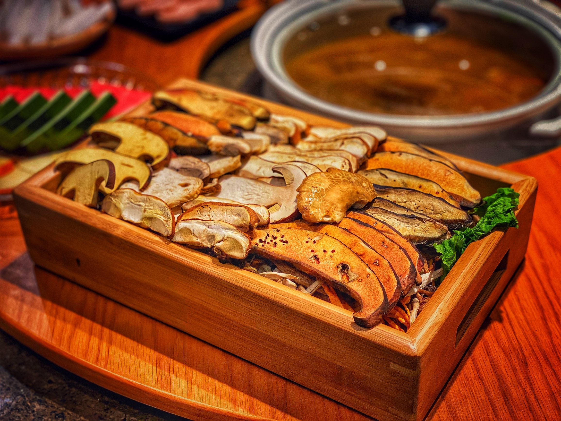 菌彩云南野生菌火锅(新亚洲店)