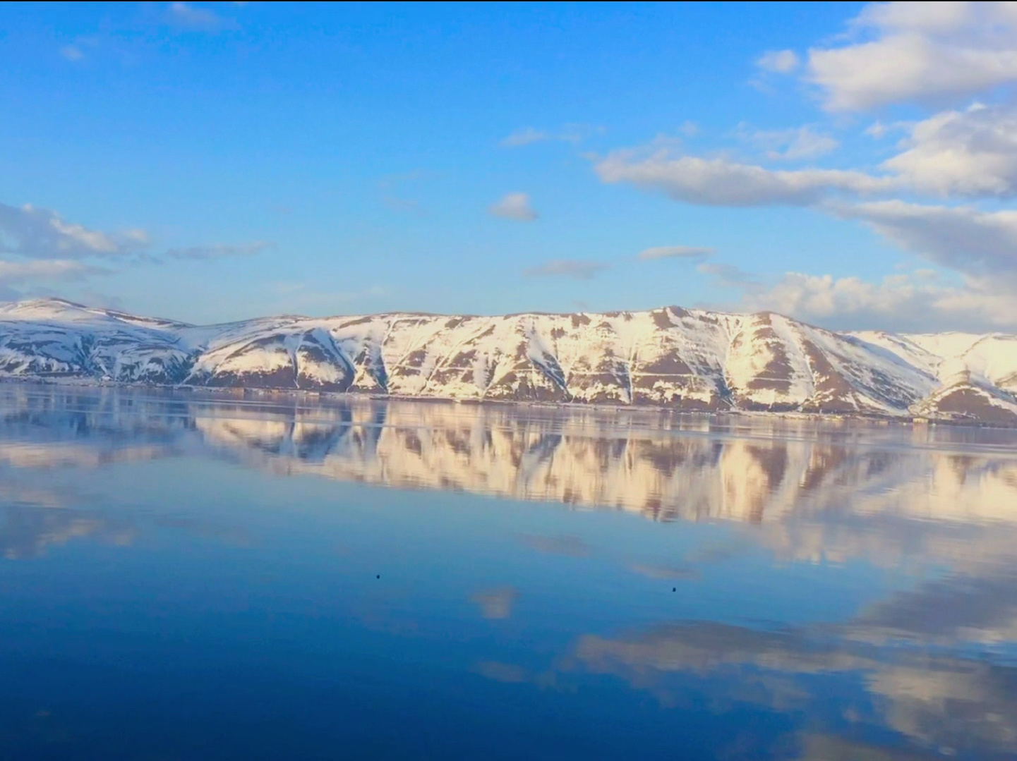 雪色塞凡湖 亚美尼亚蓝珍珠