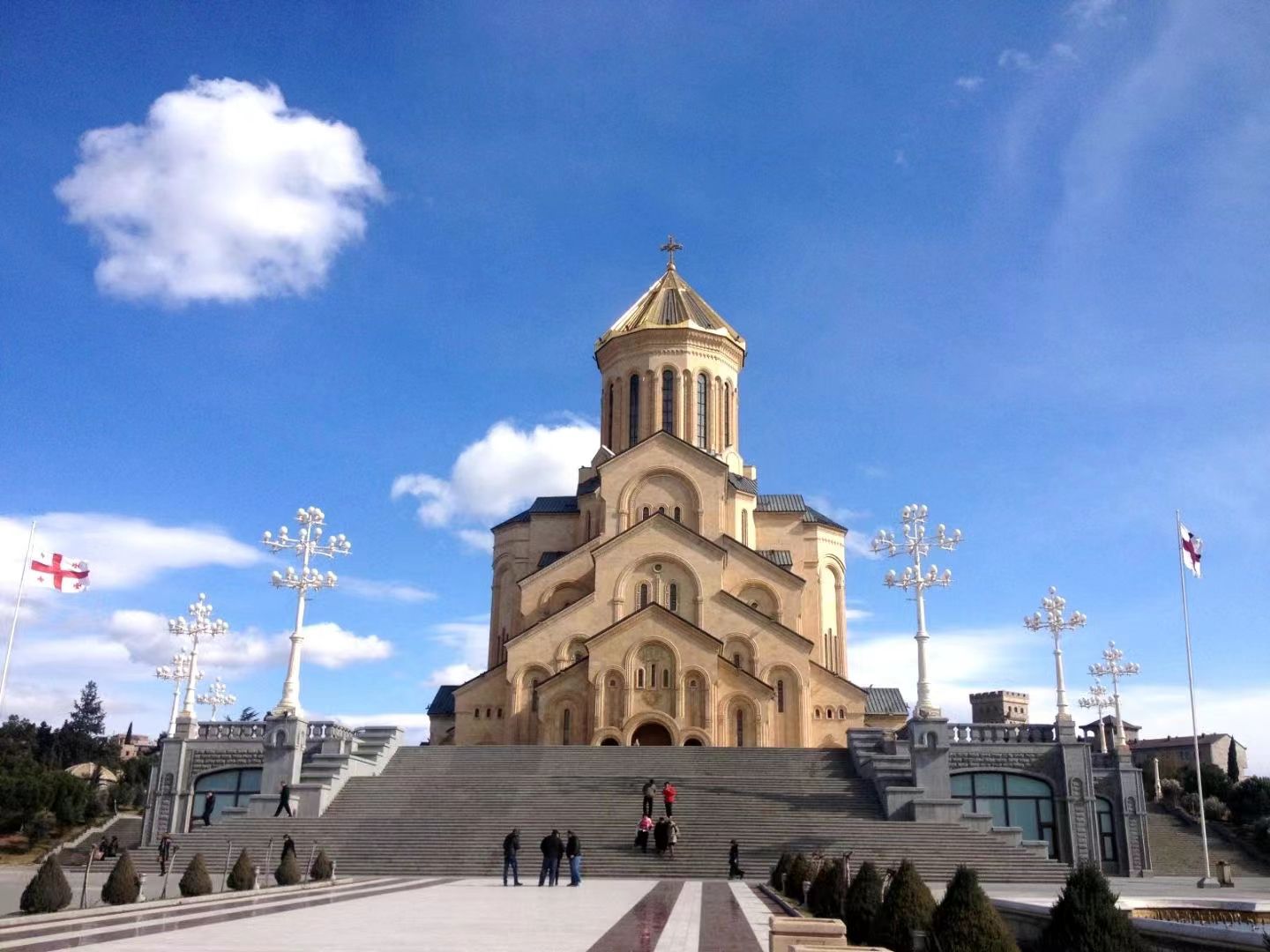 格鲁​吉亚🇬🇪历史古城​,红酒小镇,格鲁吉亚领略‎传奇的文化背景‌,乌‎苏故里探​寻世外秘‌境，特殊