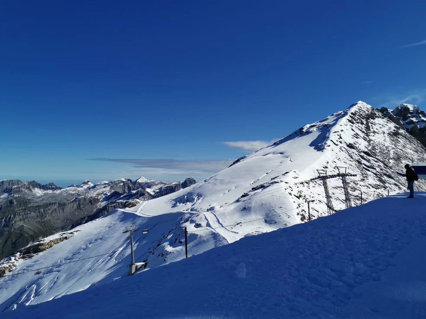 登上铁力士雪山。