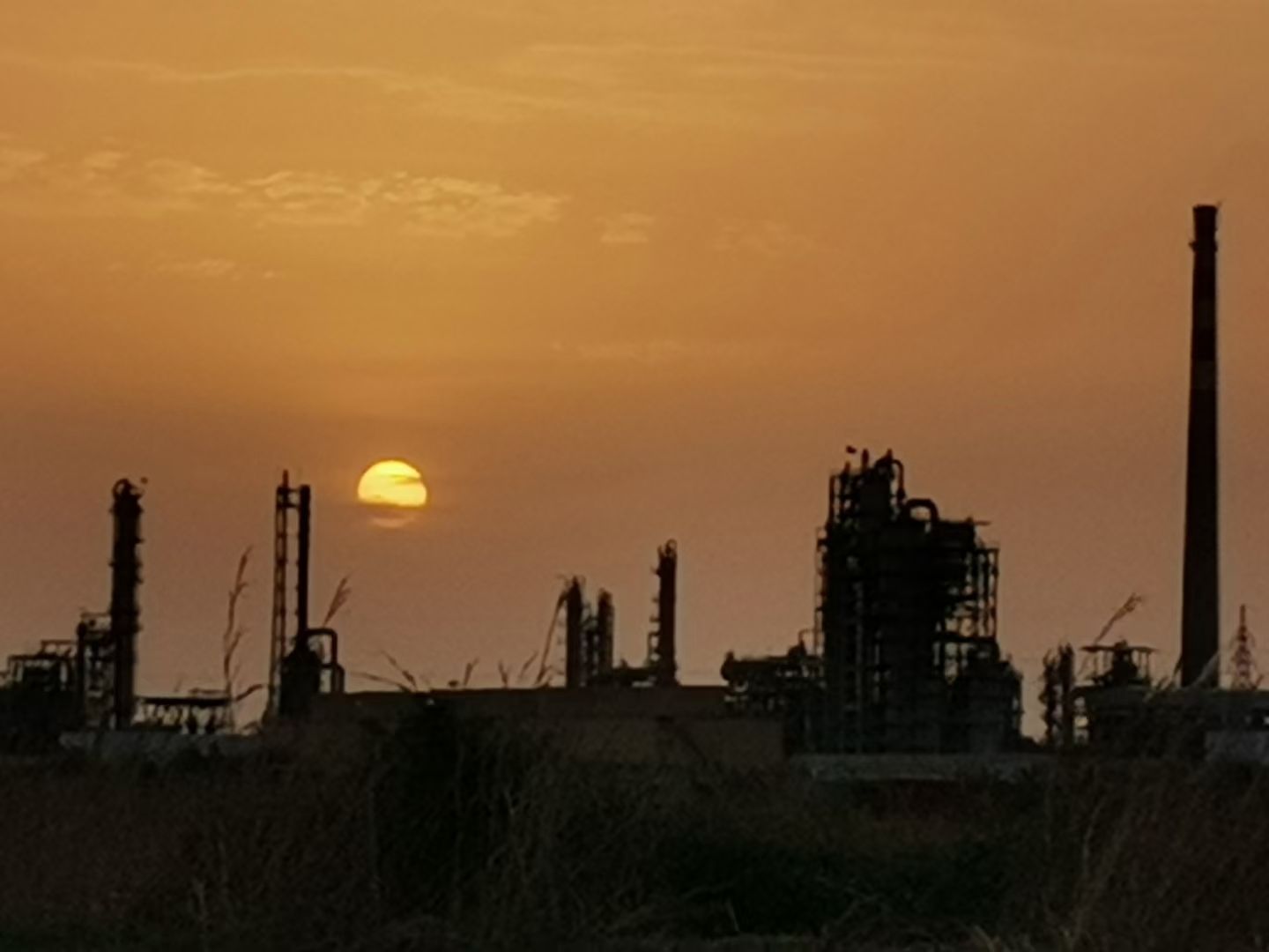 恩贾梅纳的日落很美，我想分享给你看！