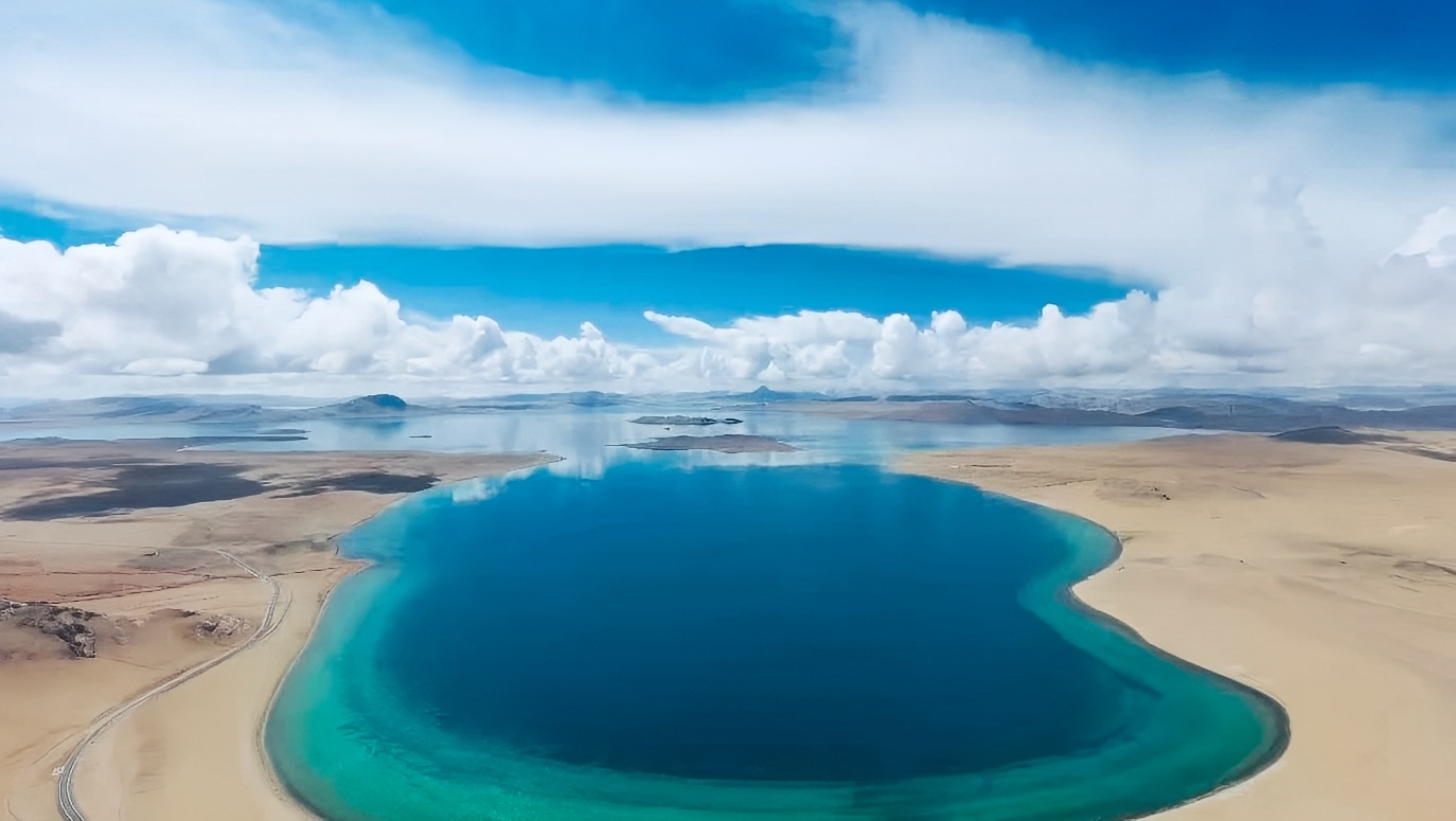 寻找中国最深的一抹蓝——色林措湖