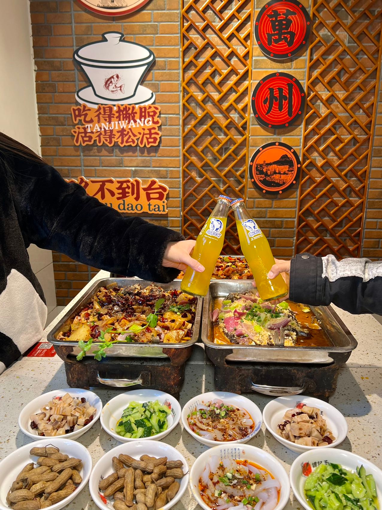 重庆20年老店，人均30吃地道万州烤鱼