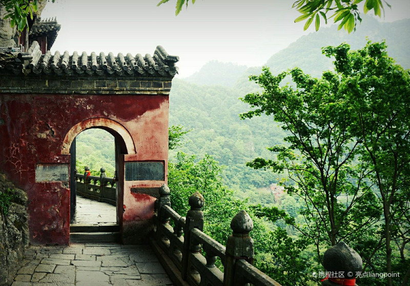 武当山｜独阳岩下南岩宫