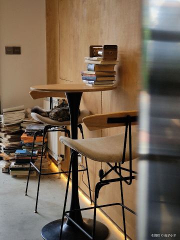 Gallery 2