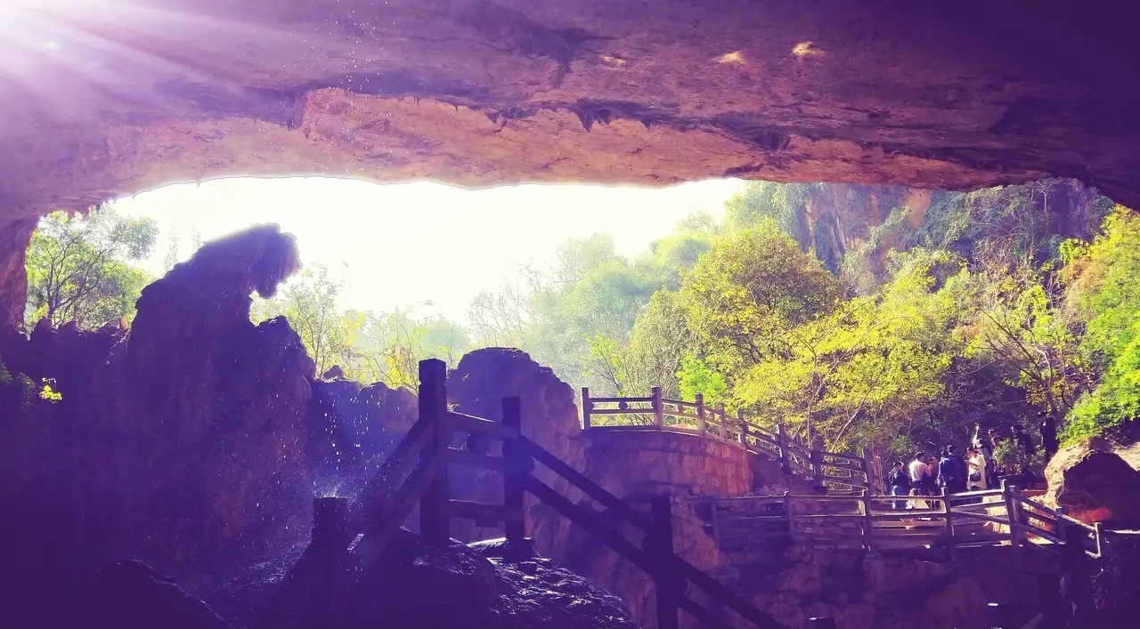 云南九乡风景区，地下溶洞太美了！