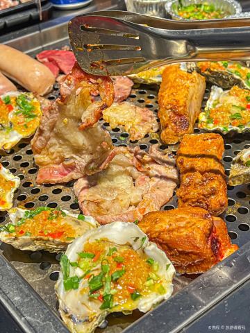 星巴克(昆明滨江俊园店)