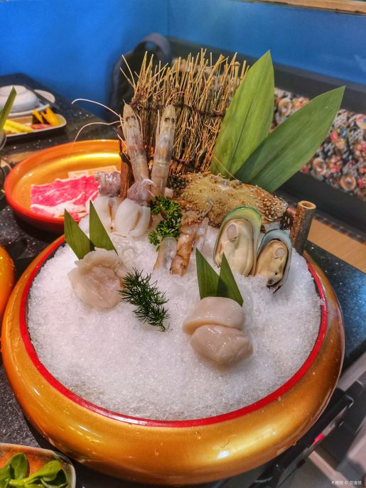 肉胜和牛寿喜烧·烧鸟·刺身·海鲜自助放题(万象汇店)