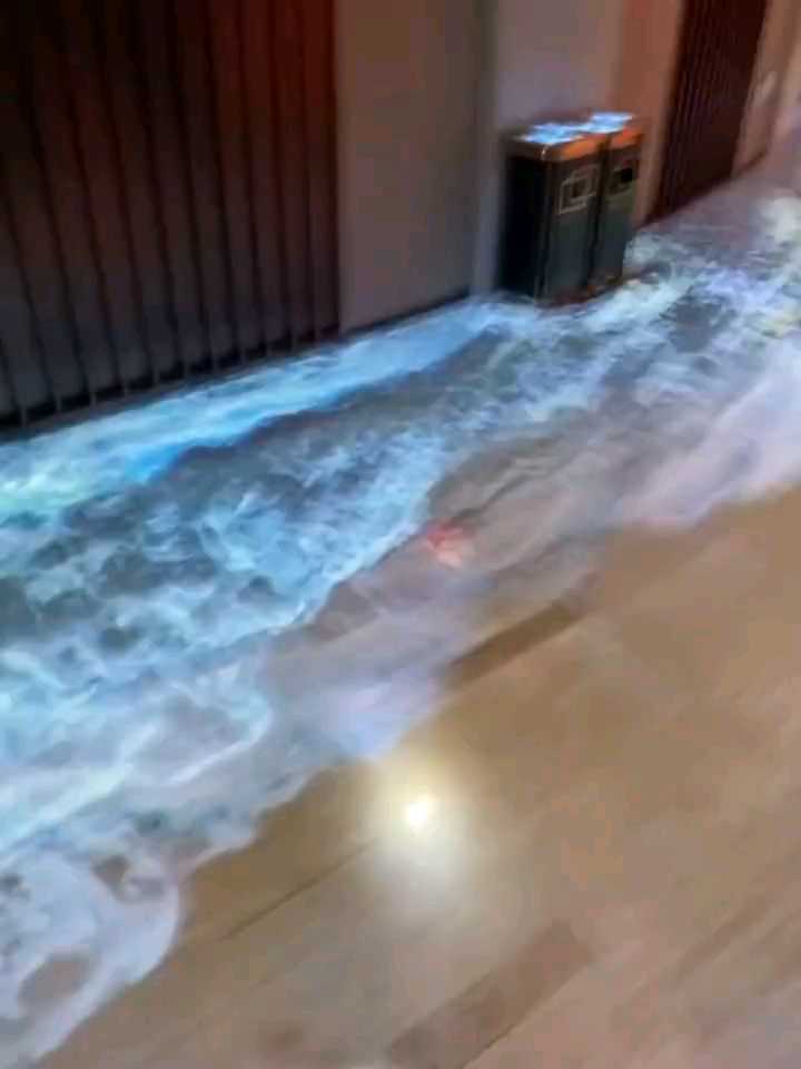 海浪投影酒店，住这样的酒店什么感觉？