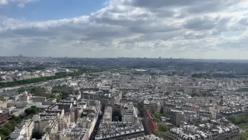 巴黎全貌怎么没有铁塔？！原来我就站在塔上