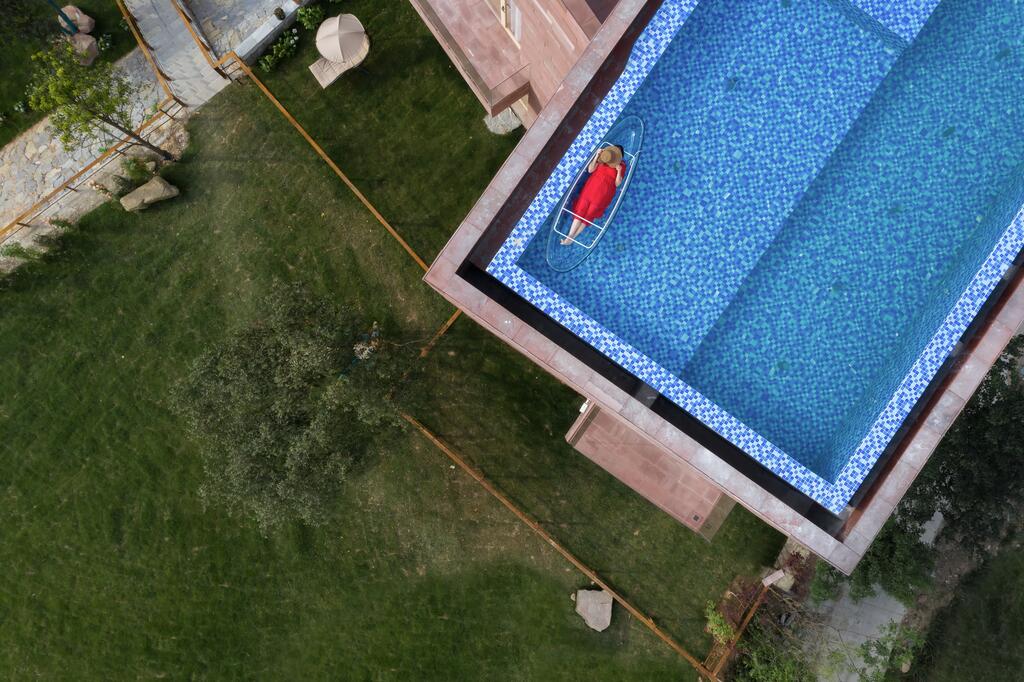 民宿探店丨屋顶天台泳池还能这么玩