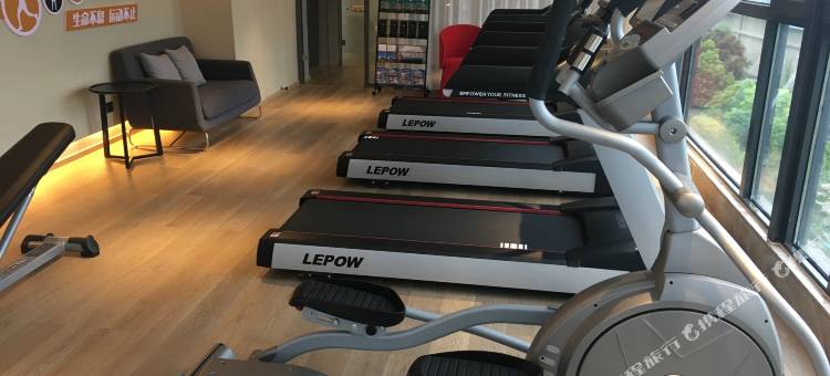 畅洋湿地公园酒店(襄阳汉江卧龙大桥店)图片