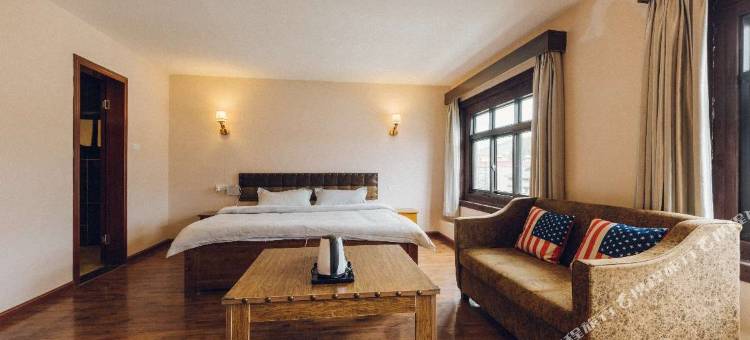 稻城西窗云筑精品别院图片