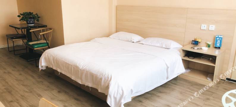 临汾云中屋酒店图片