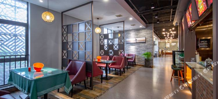 喆啡酒店(武汉欢乐谷仁和路地铁站店)图片