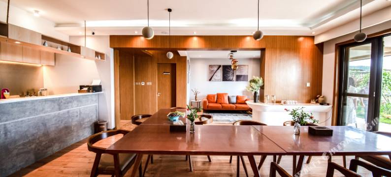 抚仙湖悠远居·山顶湖景套房酒店图片