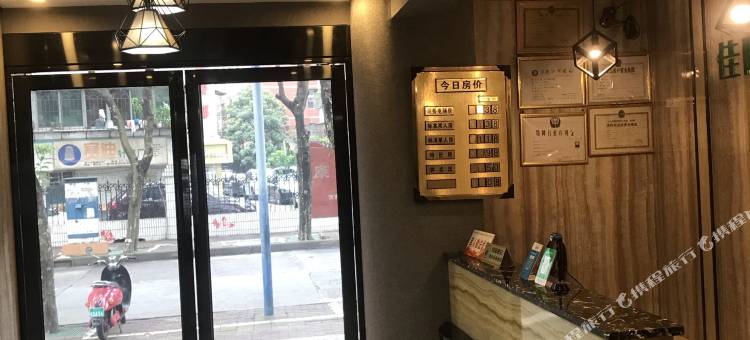 南宁佳隆商务宾馆(广西财经学院广西大学地铁站店)图片