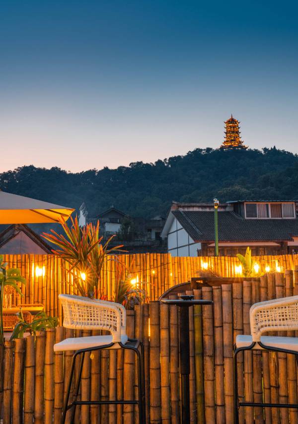 云孚里云宿·都江堰南桥云居图片