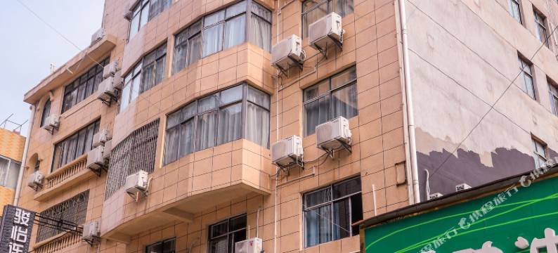 骏怡连锁酒店(洪湖宝安商业广场店)图片