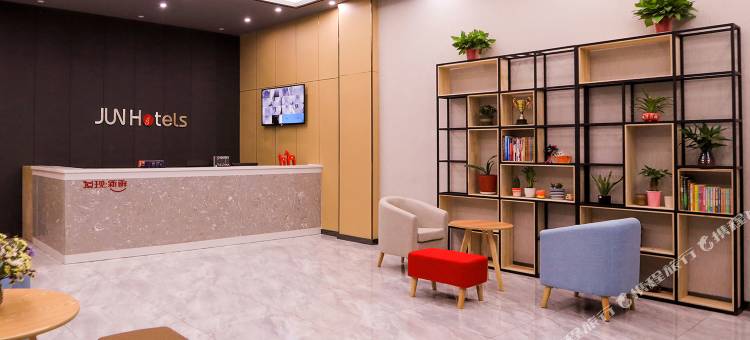 骏怡连锁酒店(洪湖宝安商业广场店)图片