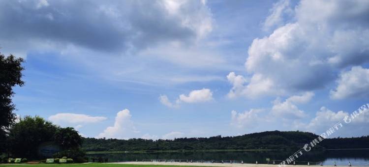 银湖商务公寓(湛江湖光岩店)图片