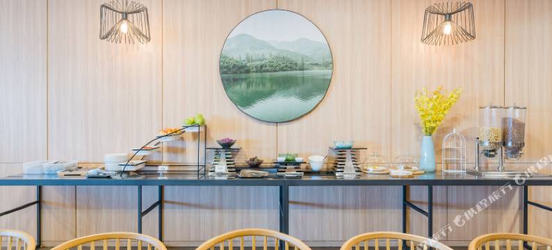 泊隐逸墅民宿(神农架木鱼镇旅游集散中心店)图片