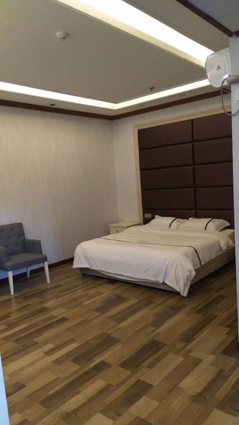 安岳龙鑫主题酒店