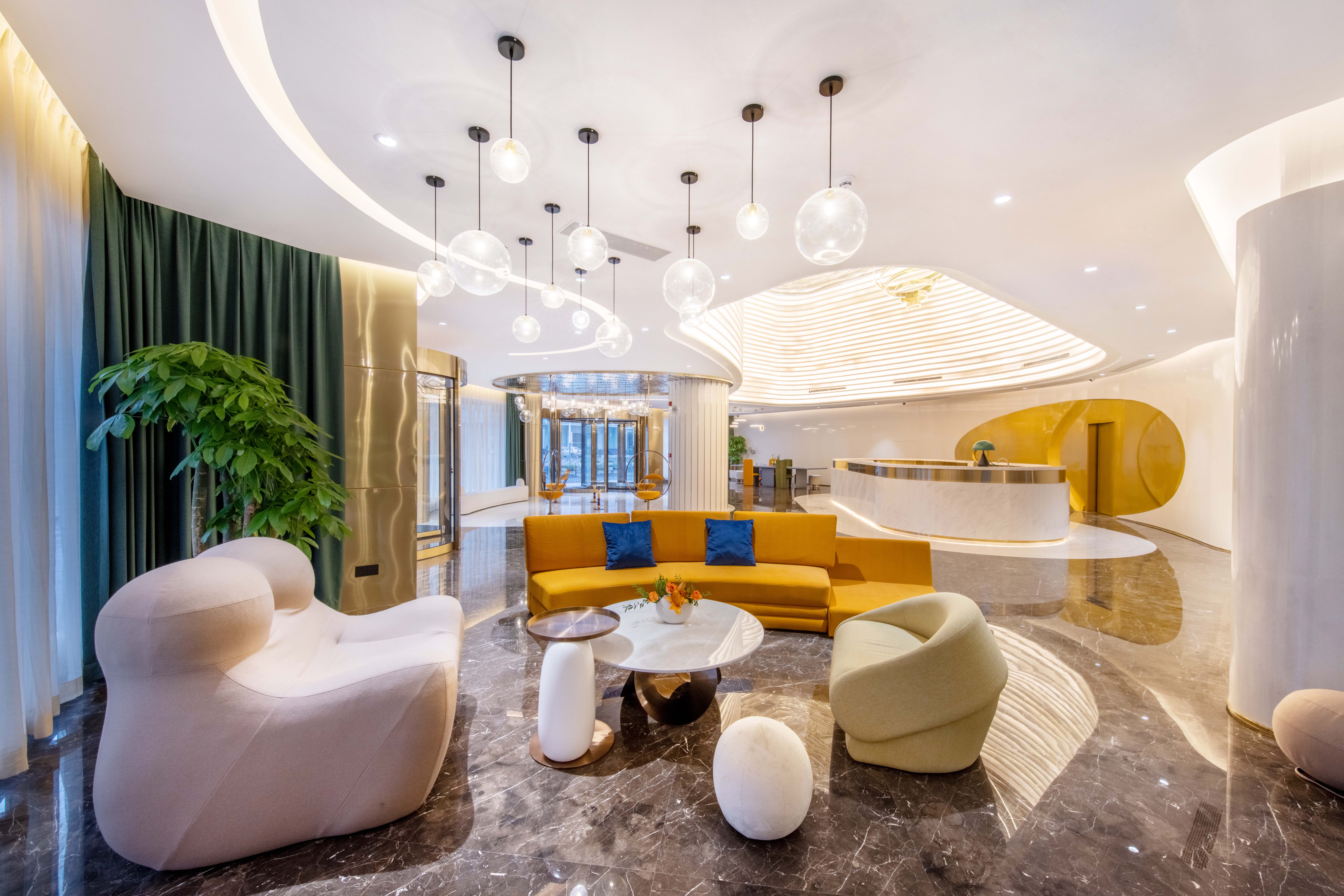 Orange Hotel Shenzhen Longhua subway stationOver view