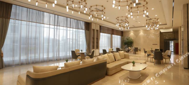 瑞莱克斯大酒店(满都海公园内蒙古医院店)图片