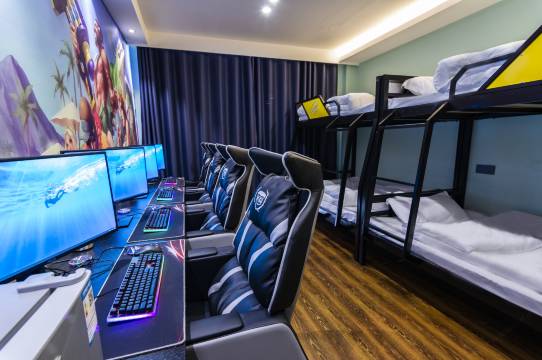 凯瑞电竞酒店(新郑国际机场店)